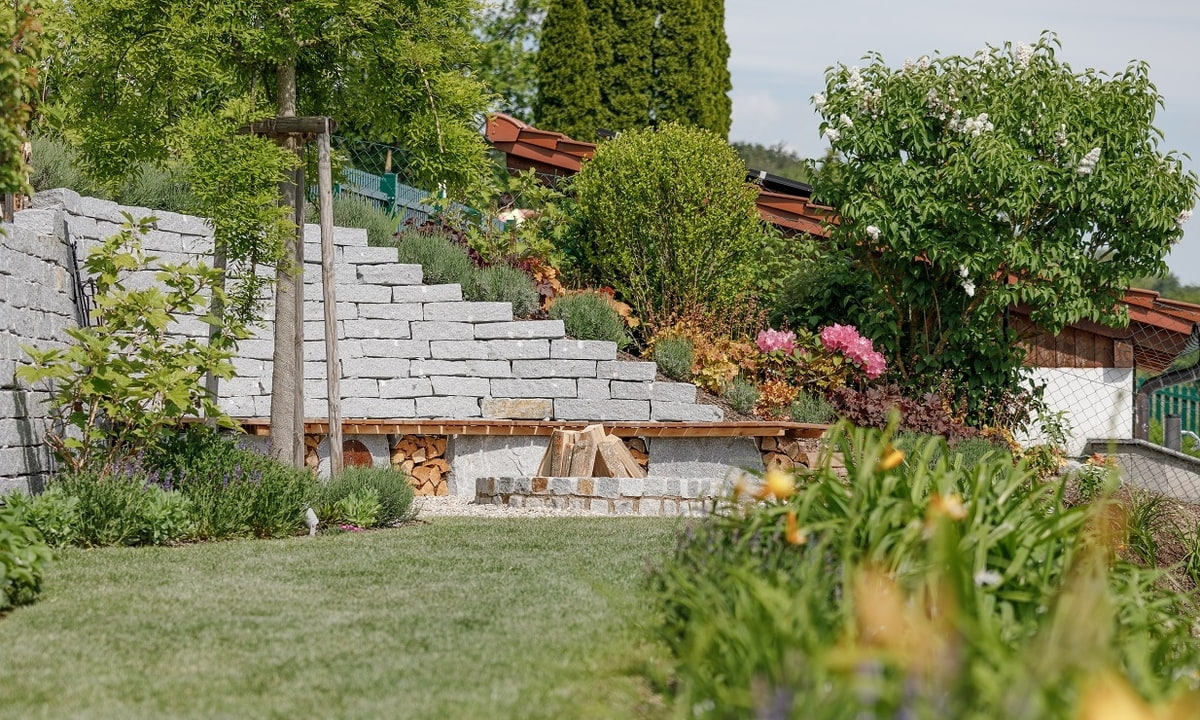 Gartendesign Gartendesign, Ebenen, Garten, Pflanzen, Steinmauer